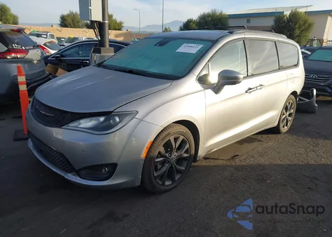 2018 Chrysler Pacifica Limited from USA, damaged, VIN 2C4RC1GG1JR358450